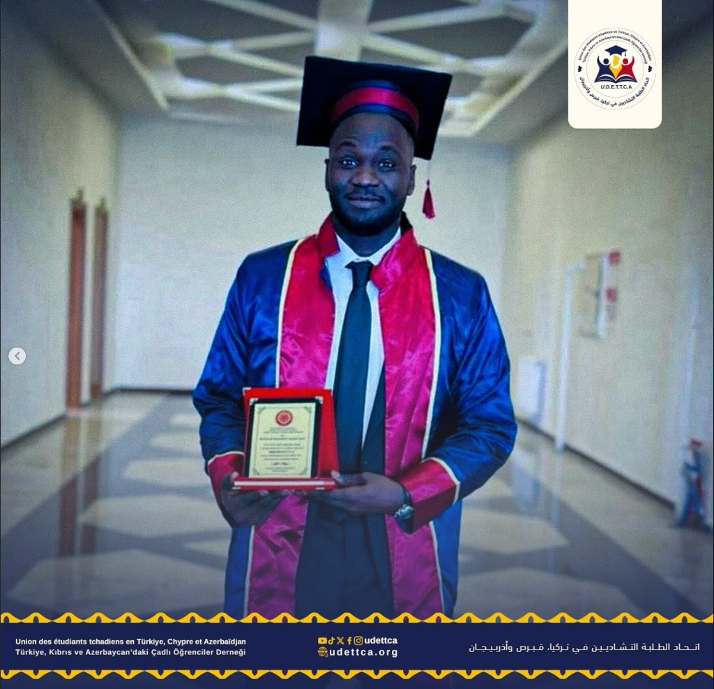 الطالب طه خاسم محمد يحصد المرتبة الأولى في اقتصاد العمل بجامعة سيفاس